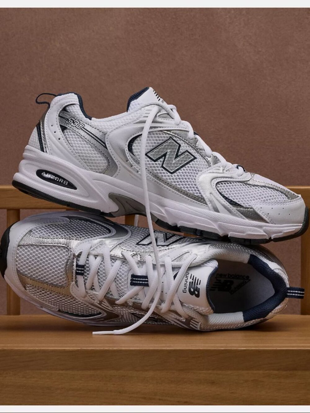 NEW BALANCE / 530 / WHITE & NATURAL INDIGO / UNISEX SIZE 10 WOMENS & 8.5 MENS